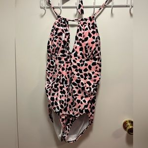 Women’s XL pink leopard print one piece bathing suit